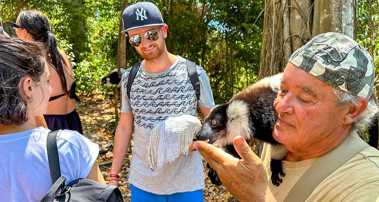 Safaris familiaux dans les Baobabs et les Tsingy, en jeep privée et personnalisée - Agate Travel 7