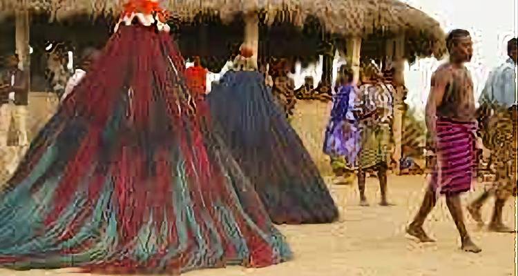 Festival Vudú en Ouidah 4 días / 3 noches - Across Africa Tours & Travel 3