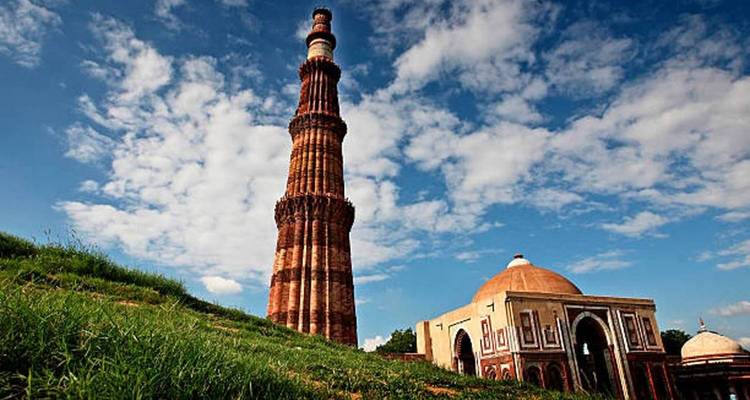 Golden Triangle with Varanasi & Kerala - MTA Destination Management Company 1