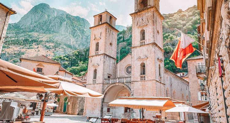 Excursión semiprivada de un día por Montenegro: Budva y Kotor desde Tirana - Choose Balkans 1