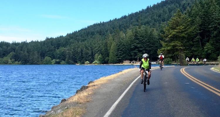 Pedalea por las islas San Juan de Washington - Intrepid Travel 7