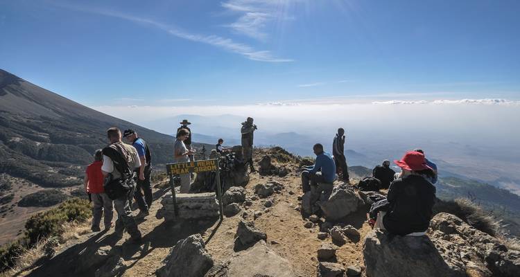 Monte Meru 4 días de excursión - Serengeti African Tours 3
