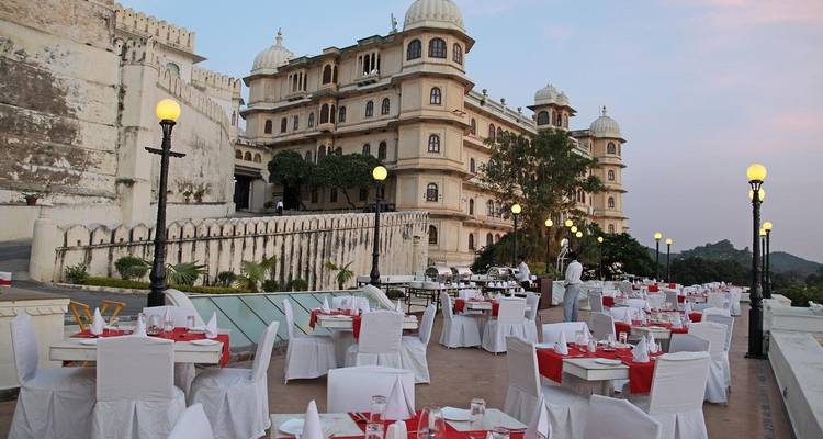 Northern India Tour with Varanasi - UncleSam Holidays 4