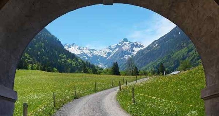 Iller Cycle Path With Luggage Transfer - Feuer und Eis Touristik 3