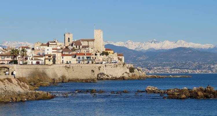 Naviguer le long des belles îles de France - sailwithus 1