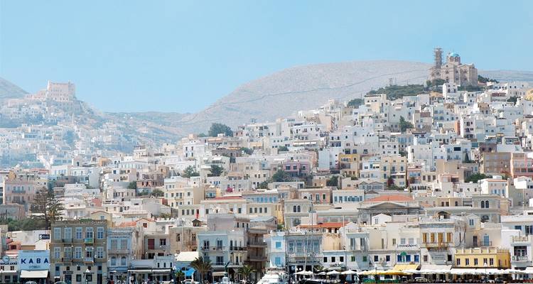 3 jours de visite de Paros et Santorin au départ d'Athènes : Découvrez l'architecture emblématique des Cyclades - Private Tours Greece 2