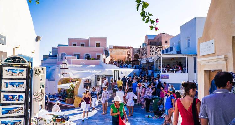 3 jours de visite de Paros et Santorin au départ d'Athènes : Découvrez l'architecture emblématique des Cyclades - Private Tours Greece 7
