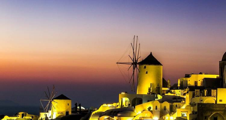 3 jours de visite de Paros et Santorin au départ d'Athènes : Découvrez l'architecture emblématique des Cyclades - Private Tours Greece 1