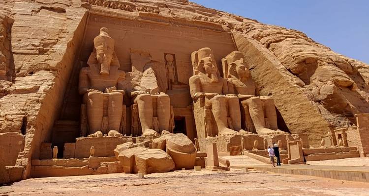 Asuán: Excursión guiada de día completo a los Templos de Abu Simbel - Egypt Best Holidays  1