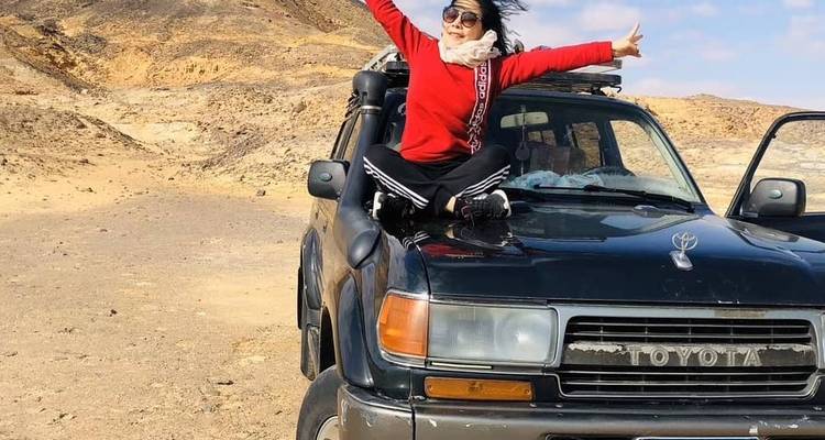 Camping dans les déserts blanc et noir - oasis de Bahariya et transfert privé au Caire - Egypt Best Holidays  10