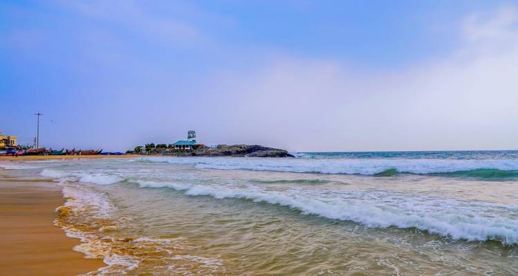 Kerala's Tea Estates, Backwaters, and Sun-kissed Beaches - Agora Voyages OPC Pvt Ltd 7