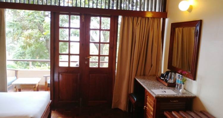 6 jours de safari en Lodge en Tanzanie : lac Manyara, Ngorongoro, Serengeti et Tarangire - Meru Slopes Tours and Safaris ltd 4