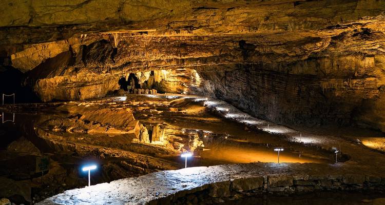 Experiencia cultural + enológica, excursión de 2 días por todas las estaciones de Bosnia desde Korcula: Vjetrenica, Trebinje, Tvrdos, Blagaj, Medjugorje, Kravica. Sitios de la UNESCO. - Monterrasol Travel 7