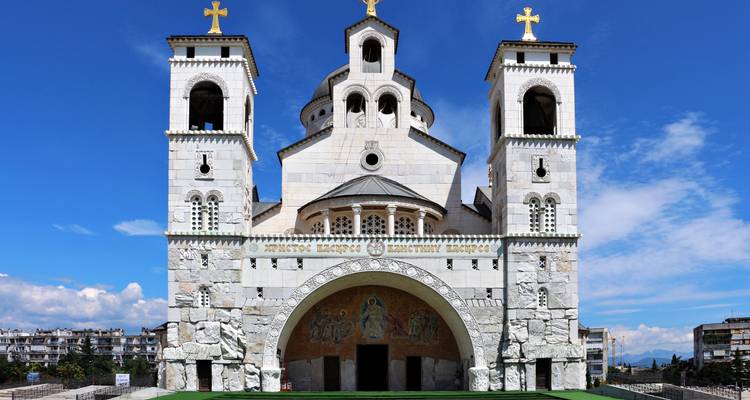 Circuit de 8 jours en toute saison au départ de Dubrovnik pour visiter le Monténégro et explorer la Bosnie. Visitez les forteresses, les monastères et les vieilles villes. - Monterrasol Travel 3