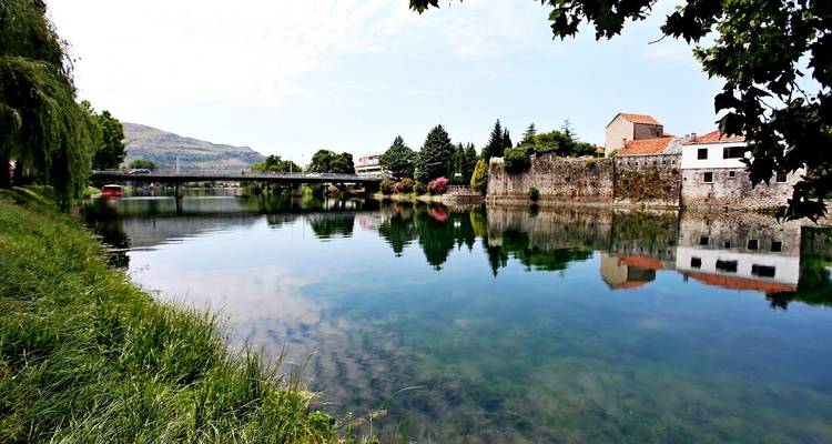 Circuit de 3 jours au départ de Dubrovnik pour découvrir la Bosnie en toutes saisons. Trebinje, Tvrdos, Blagaj, Mostar, Pocitelj, Mogorjelo, Arboretum de Trsteno. - Monterrasol Travel 7