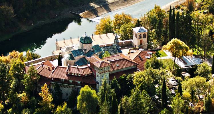 Fuera de temporada, pequela excursión de 4 días por montenegro y Bosnia desde Dubrovnik. ciudades venecianas, monasterios, vinos de Herzegovina. - Monterrasol Travel 4