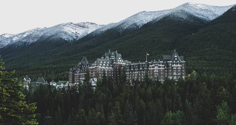 Circuit d'aventure estivale de 7 jours dans les Rocheuses :  De Calgary à Vancouver avec Rocky Mountaineer - Calgary Tours 7