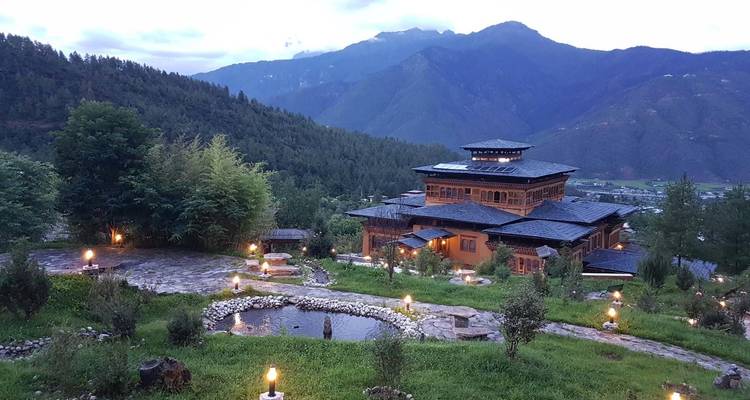 Vacances de luxe 4* Bhutan Explorer - Bhutan Acorn Tours & Travel 1