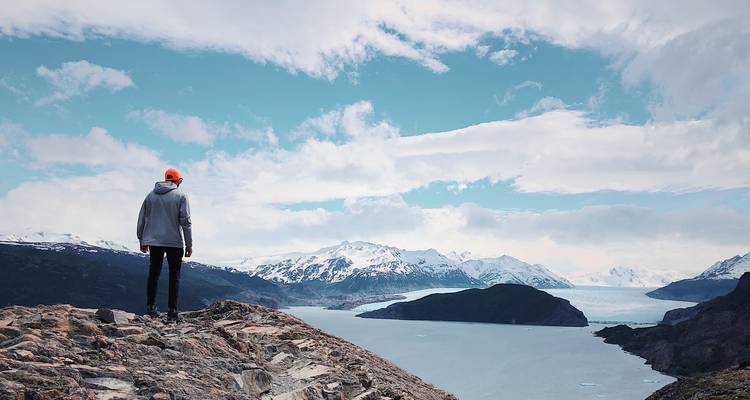 W excursionismo en el Parque Nacional Torres del Paine - circuito EN grupo - People Travel and Experience 3
