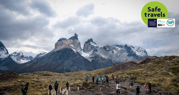 W excursionismo en el Parque Nacional Torres del Paine - circuito EN grupo - People Travel and Experience 8