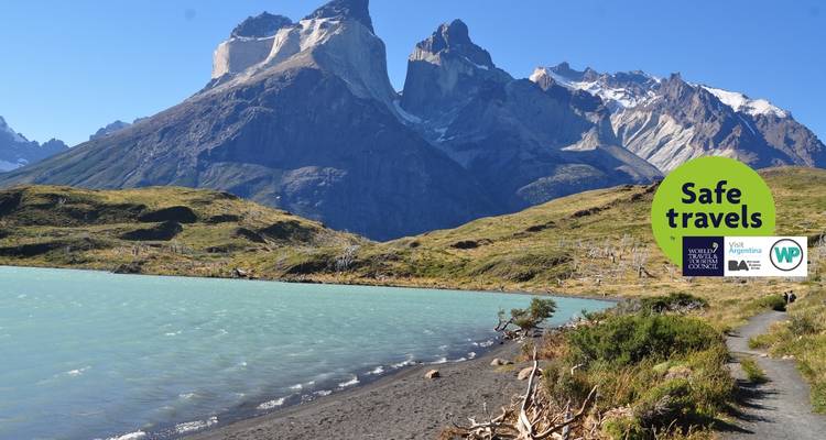 W excursionismo en el Parque Nacional Torres del Paine - circuito EN grupo - People Travel and Experience 10