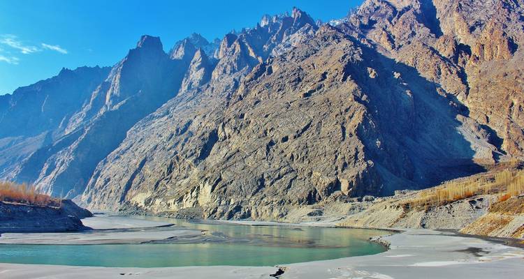 Vacaciones personalizado en Pakistán por la floración de los cerezos, con guía y conductor privados - Agate Travel 3