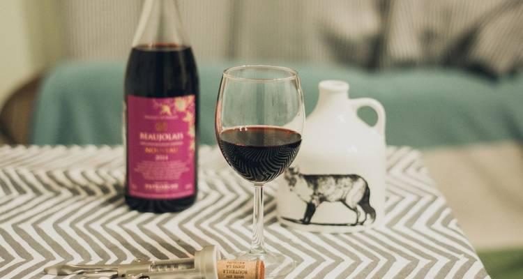Comida y vino en un castillo francés - Contiki 6