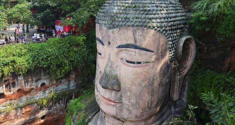 Excursion de 3 jours en voiture à la base du panda géant, au bouddha géant de Leshan et au mont Emei depuis Chengdu - Silk Road Trips 3
