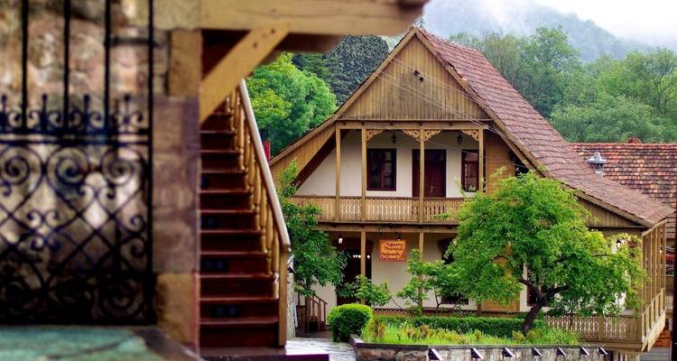Arménie - Géorgie en 10 jours
 - Geographic Travel Club 2