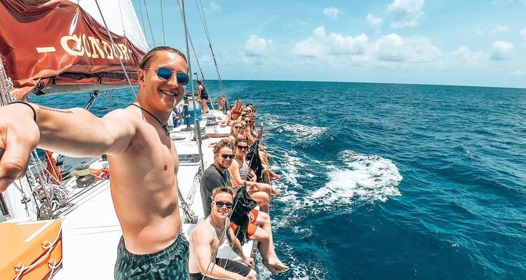 Australia: North Queensland Adventure (Sailing) - Contiki 2