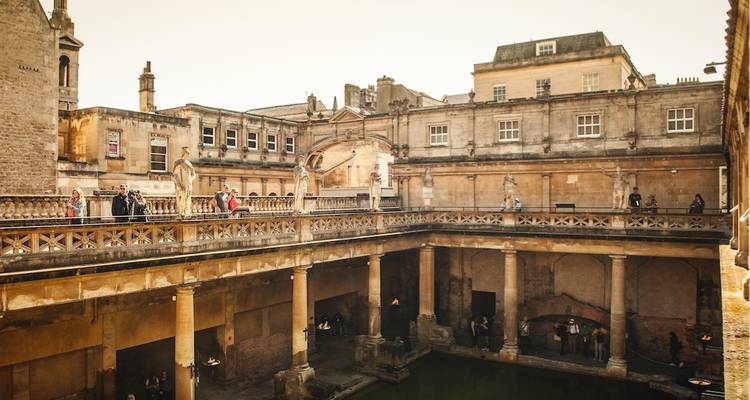 2-Day Windsor, Stonehenge, Bath & Oxford Small-Group Tour from London - Rabbie's Tours 8