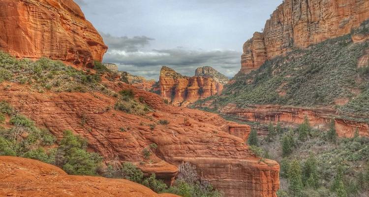 Mujeres Red Rock basecamp - Wildland Trekking 2