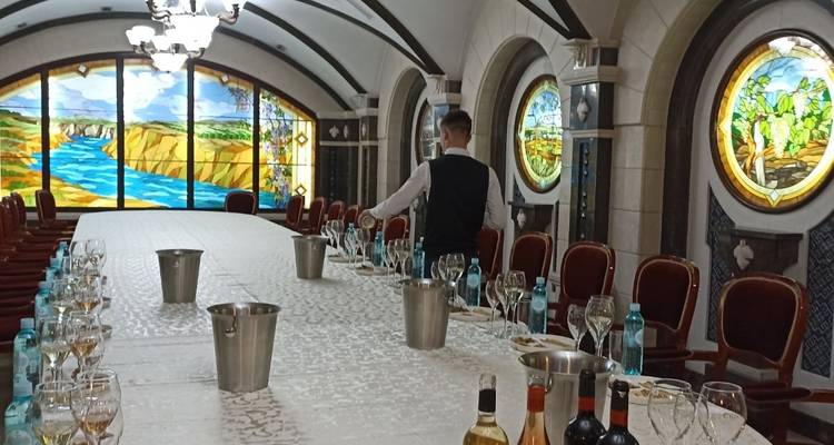 1 JOUR : depuis Chisinau, visite de la Transnistrie, retour à l'Union soviétique, et dégustation de vins de Cricovie. - MoldovaTovisit 9