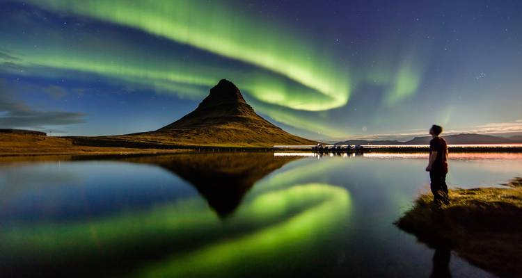 Circuito invernal en minibús de 4 días: cueva de Hielo Azul, costa sur, Círculo Dorado, Snaefellsnes y auroras boreales - Troll Expeditions 2