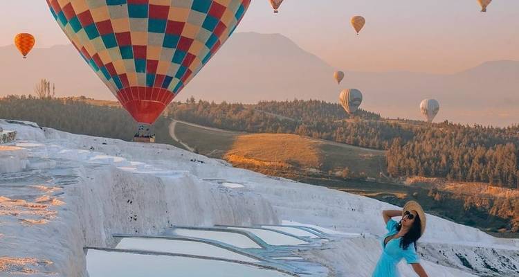 Excursion quotidienne en montgolfière à Pamukkale - TravelShop Turkey 3
