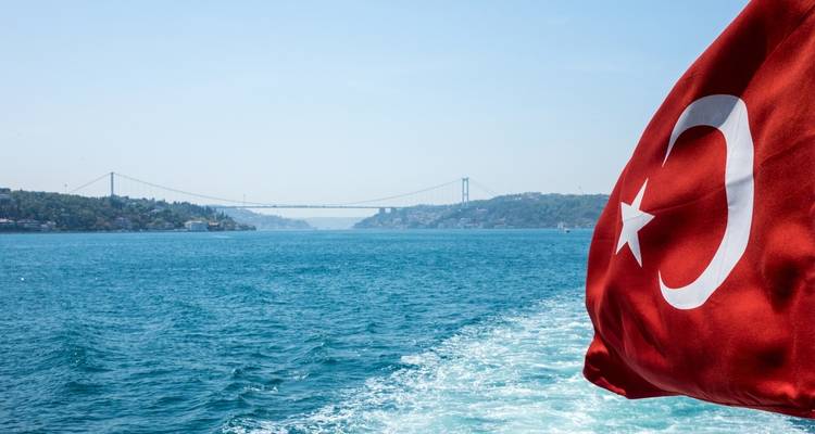 Daily Bosphorus Cruise Istanbul - TravelShop Turkey 2
