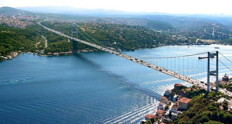 Daily Bosphorus Cruise Istanbul - TravelShop Turkey 3