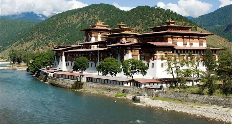 Classical  Bhutan &  India Golden Triangle & Tigers - Amazing India Tours 8