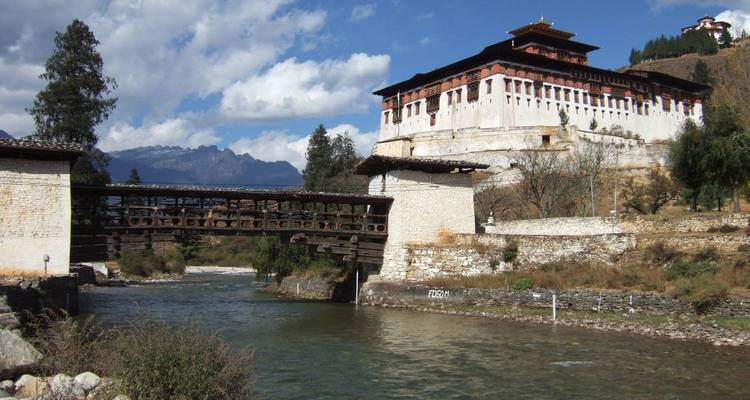 Classical  Bhutan &  India Golden Triangle & Tigers - Amazing India Tours 9