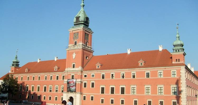 Warsaw to London Vistas (Summer) - Contiki 3