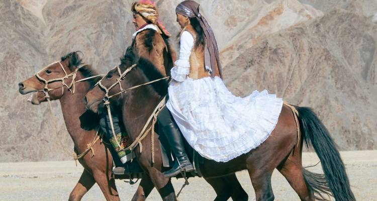 Festival de l'aigle de Sagsai en Mongolie - Yellowwood Adventures Ltd 10