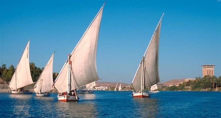 Balade en felouque sur le Nil à luxor - Booking To Egypt 2
