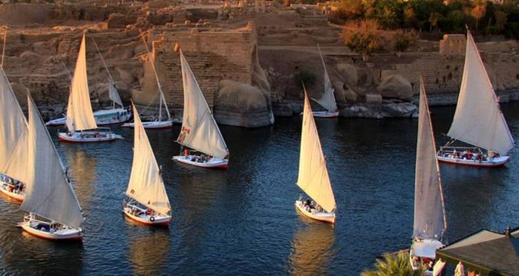 Balade en felouque sur le Nil à luxor - Booking To Egypt 7