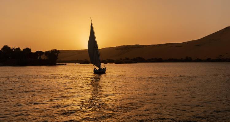 Balade en felouque sur le Nil à luxor - Booking To Egypt 9
