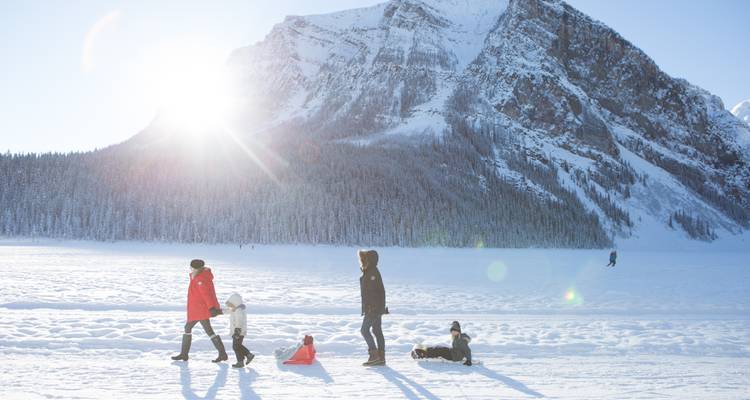Circuito de invierno de lujo de 4 días por las Montañas Rocosas - Banff, lago Louise y lago Minnewanka o lago Netravali - Calgary Tours 3