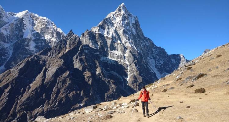 Manaslu Larke paso Trek vía Manaslu campamento base servicio de guía 17 días - Nepal Holiday Treks And Tours 4