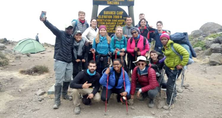 Cumbre del Monte Kilimanjaro en Nochebuena - Great Lake Expedition 1