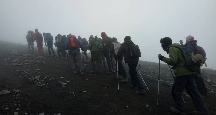 Cumbre del Monte Kilimanjaro en Nochebuena - Great Lake Expedition 10