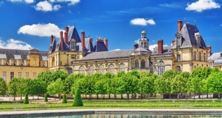 Revisit France's Past, its Royal Sites, and Medieval Cities during a Historic Cruise on the Petite Seine  (port-to-port cruise) - CroisiEurope River Cruises 8