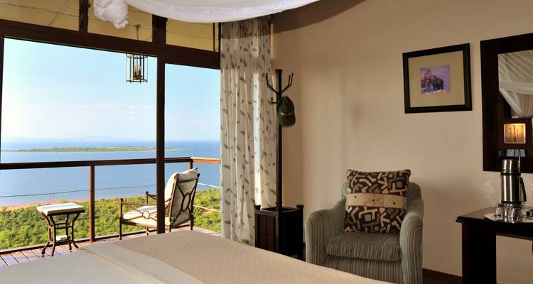 Ultimate Bumi Hills, Victoria Falls and Livingstone Safari - Little Roz Tours 4